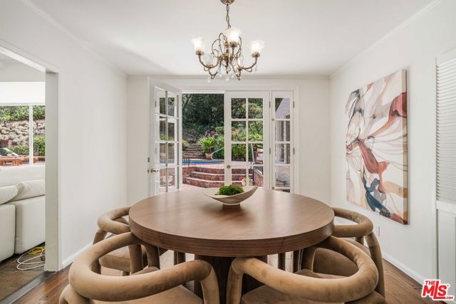 10686 Somma Way, Los Angeles, CA 90077