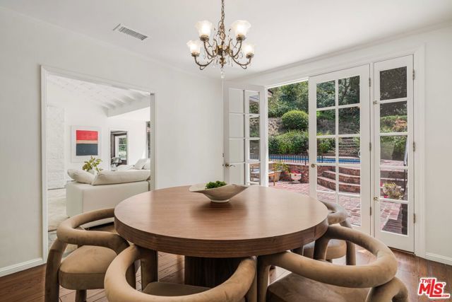 10686 Somma Way, Los Angeles, CA 90077
