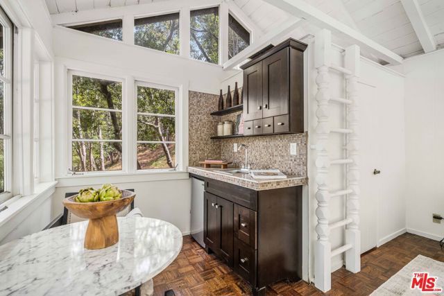10686 Somma Way, Los Angeles, CA 90077