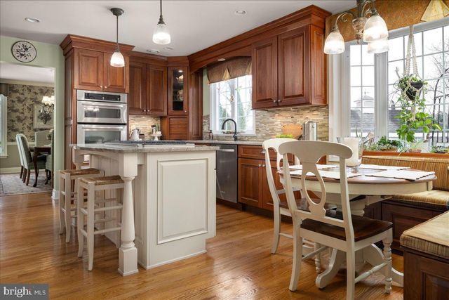 8 MILL CREEK RD, Holland, PA 18966