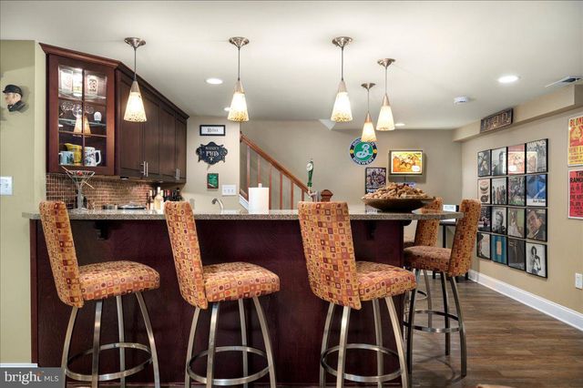 8 MILL CREEK RD, Holland, PA 18966