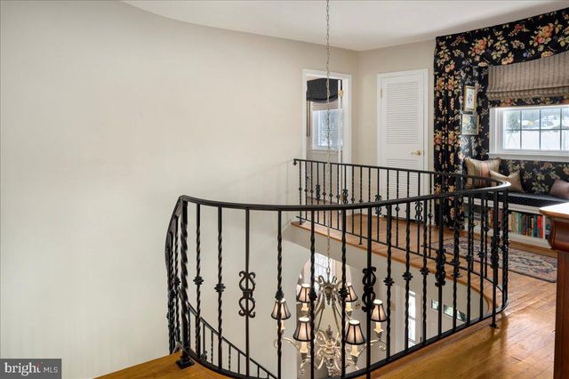 8 MILL CREEK RD, Holland, PA 18966