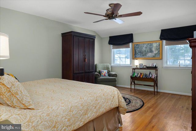 8 MILL CREEK RD, Holland, PA 18966