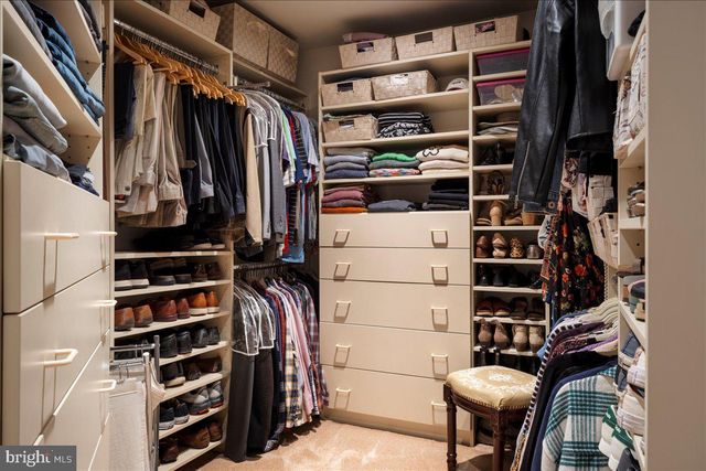 8 MILL CREEK RD, Holland, PA 18966