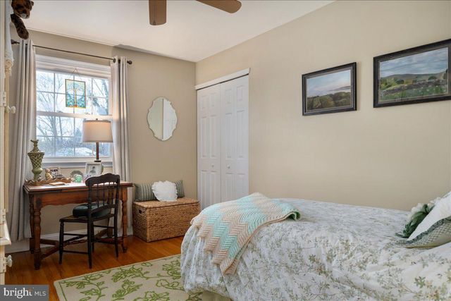 8 MILL CREEK RD, Holland, PA 18966