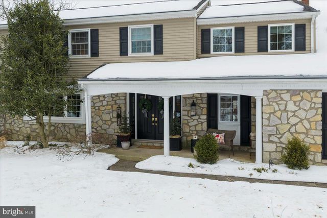 8 MILL CREEK RD, Holland, PA 18966