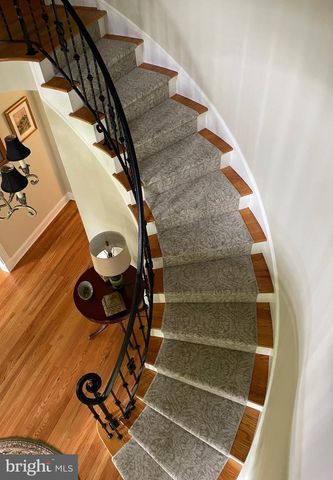 8 MILL CREEK RD, Holland, PA 18966