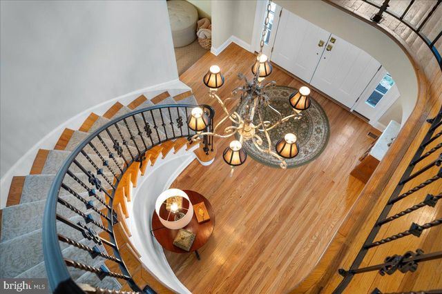 8 MILL CREEK RD, Holland, PA 18966