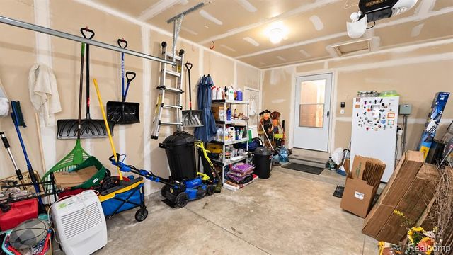 15818 E 14 Mile Road, Fraser, MI 48026