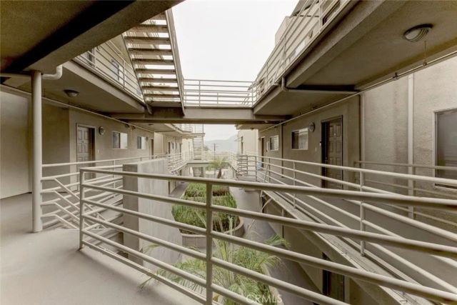 2900 Fairway Avenue 407, La Crescenta, CA 91214