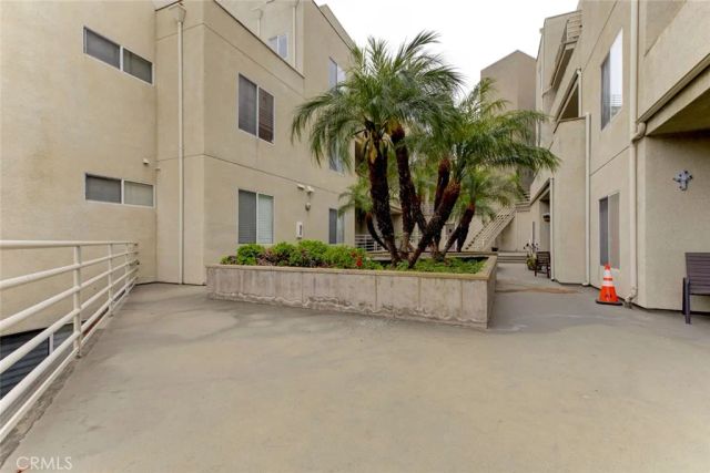 2900 Fairway Avenue 407, La Crescenta, CA 91214