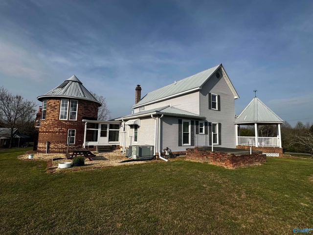 271 Myles Street, Albertville, AL 35951