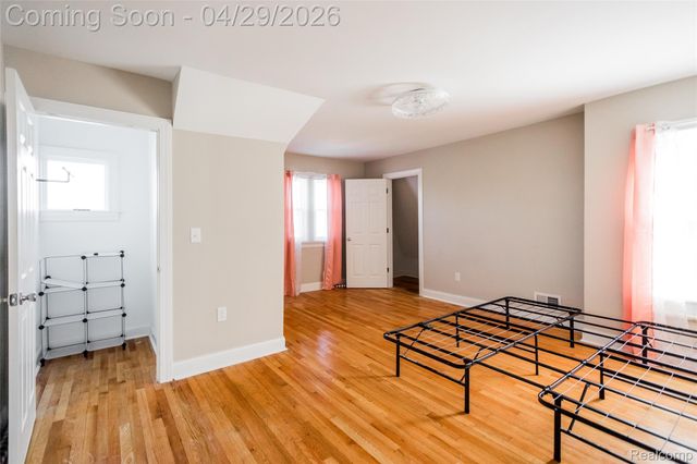 11164 E Outer Drive, Detroit, MI 48224