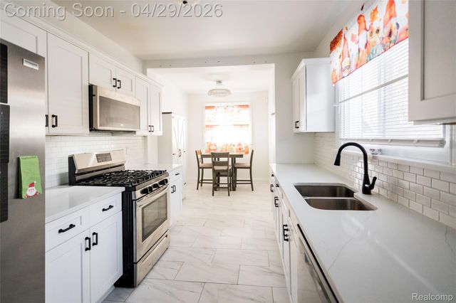 11164 E Outer Drive, Detroit, MI 48224