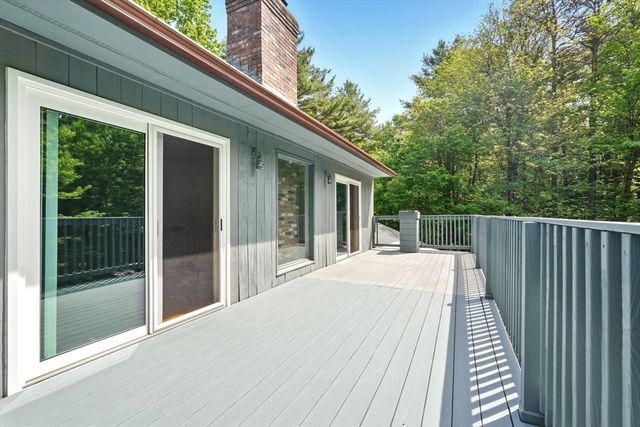 237 Shutesbury Rd, Amherst, MA 01002