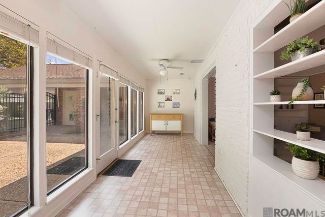 991 Colonial Dr, Baton Rouge, LA 70806