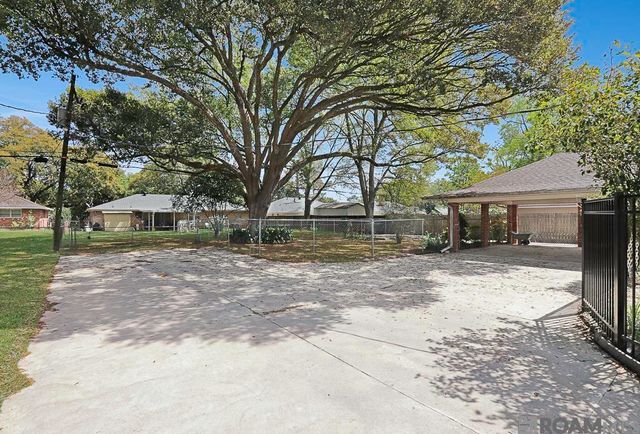 991 Colonial Dr, Baton Rouge, LA 70806