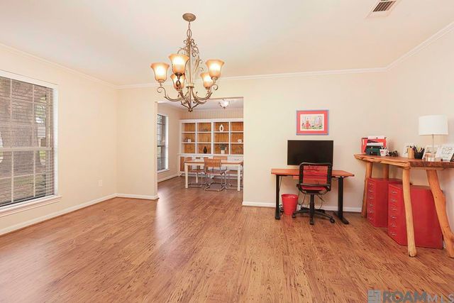 991 Colonial Dr, Baton Rouge, LA 70806