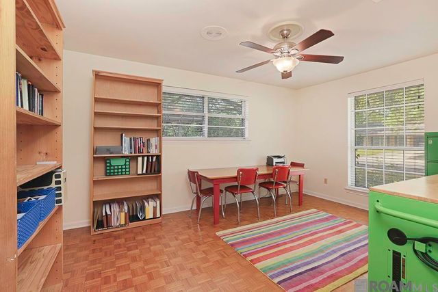 991 Colonial Dr, Baton Rouge, LA 70806