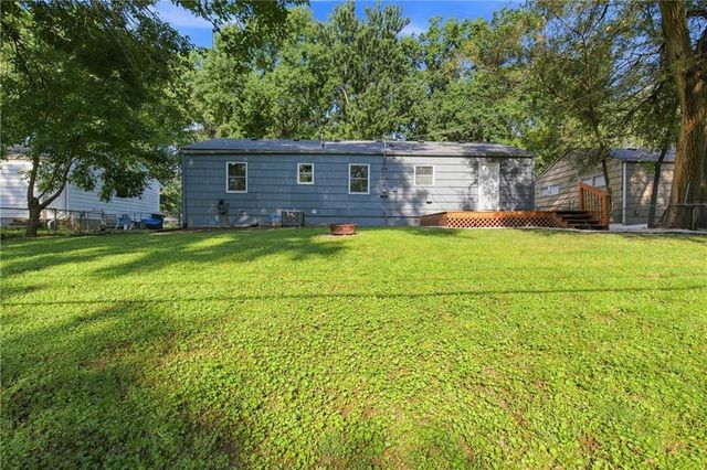 11109 Elmwood Avenue, Kansas City, MO 64137