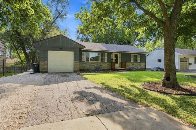 11109 Elmwood Avenue, Kansas City, MO 64137