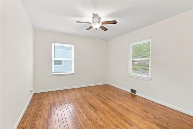 11109 Elmwood Avenue, Kansas City, MO 64137