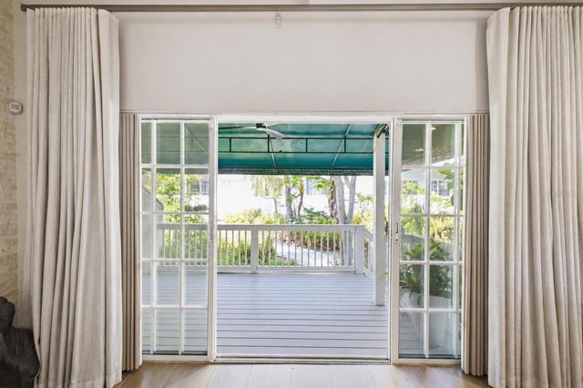 5103 S JULES VERNE COURT, Tampa, FL 33611
