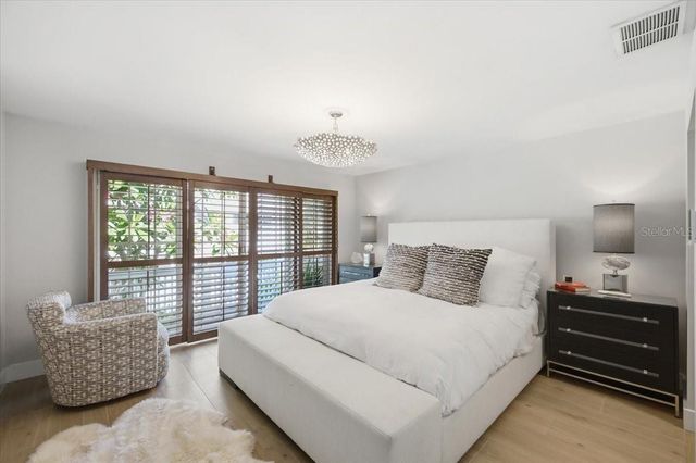 5103 S JULES VERNE COURT, Tampa, FL 33611