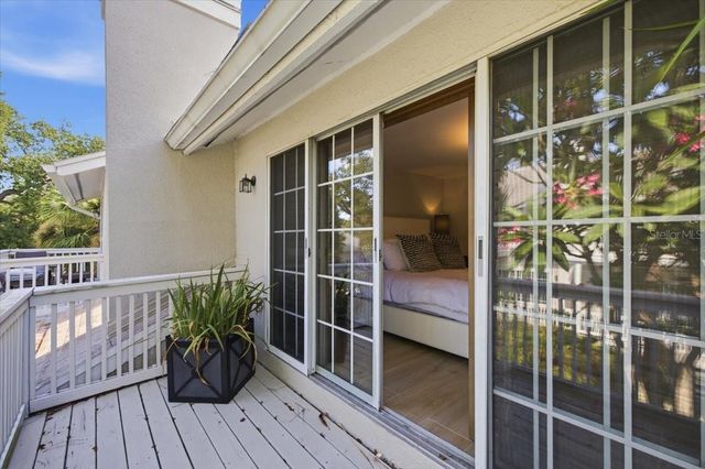 5103 S JULES VERNE COURT, Tampa, FL 33611