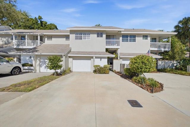 5103 S JULES VERNE COURT, Tampa, FL 33611