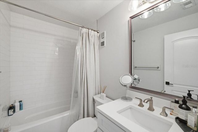 5103 S JULES VERNE COURT, Tampa, FL 33611