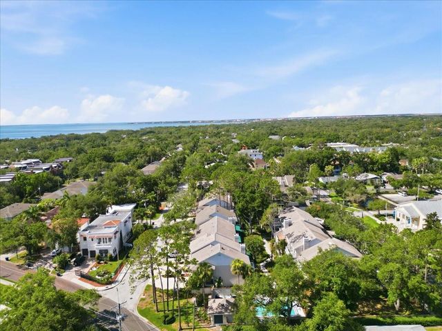 5103 S JULES VERNE COURT, Tampa, FL 33611