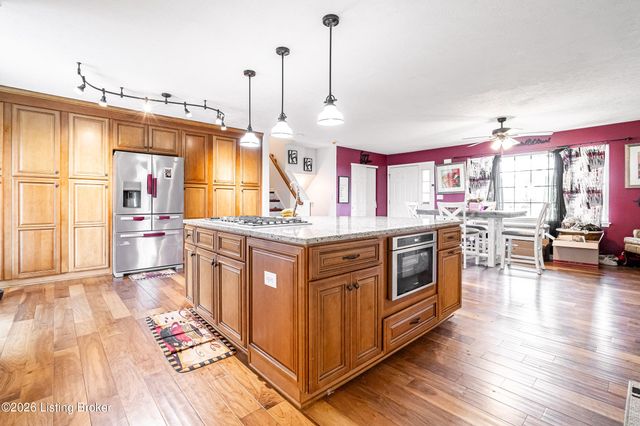 68 Charlene Ct, Taylorsville, KY 40071