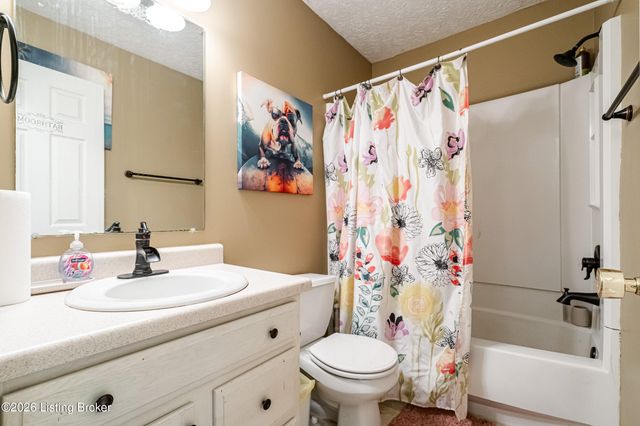 68 Charlene Ct, Taylorsville, KY 40071
