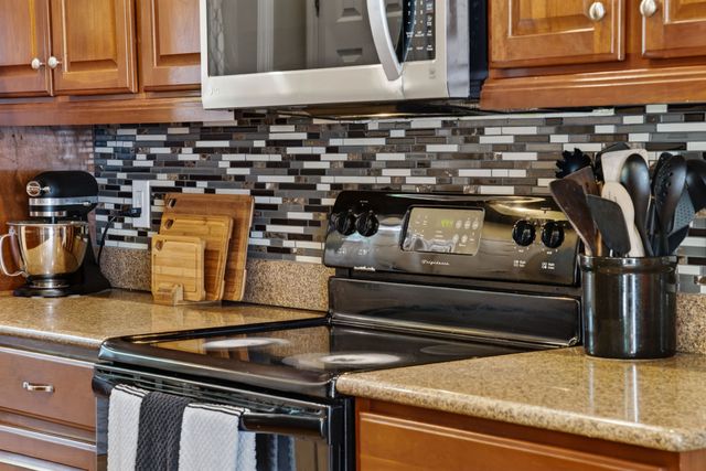1015 Stafford Ct, Hendersonville, TN 37075