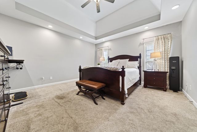 1015 Stafford Ct, Hendersonville, TN 37075