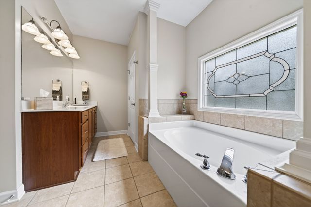 1015 Stafford Ct, Hendersonville, TN 37075