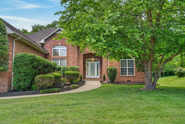 1015 Stafford Ct, Hendersonville, TN 37075