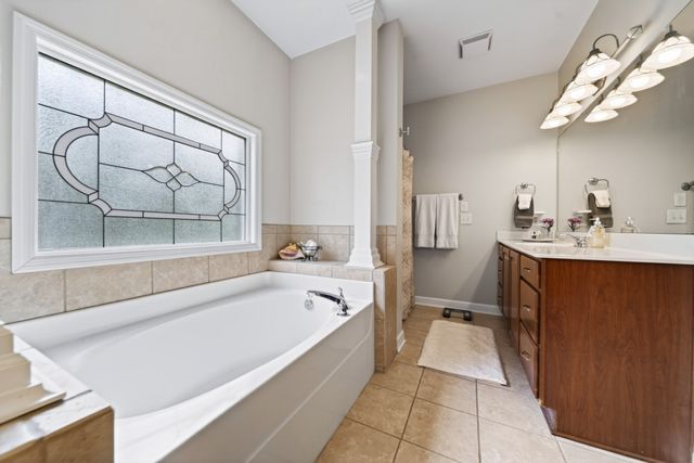 1015 Stafford Ct, Hendersonville, TN 37075