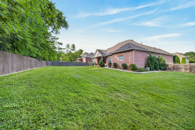1015 Stafford Ct, Hendersonville, TN 37075