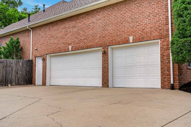 1015 Stafford Ct, Hendersonville, TN 37075