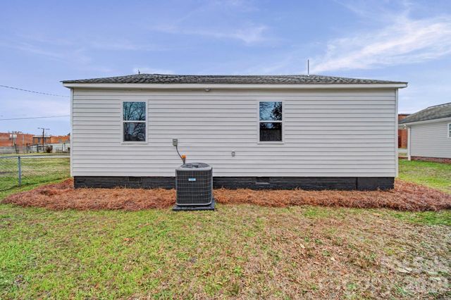 411 N Mulberry Street, Cherryville, NC 28021