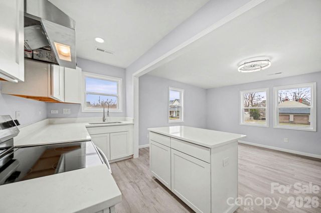 411 N Mulberry Street, Cherryville, NC 28021