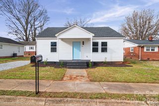 411 N Mulberry Street, Cherryville, NC 28021