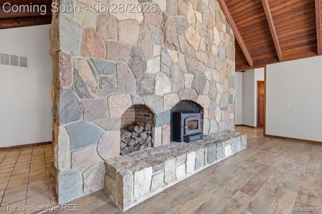 8475 Knox Road, Springfield Charter Township, MI 48348