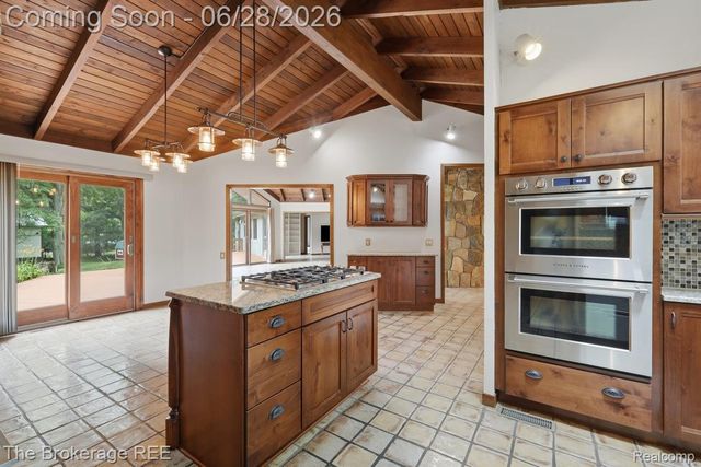 8475 Knox Road, Springfield Charter Township, MI 48348