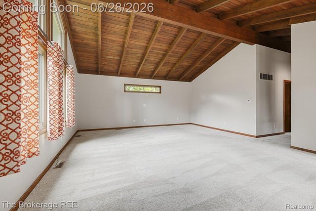 8475 Knox Road, Springfield Charter Township, MI 48348