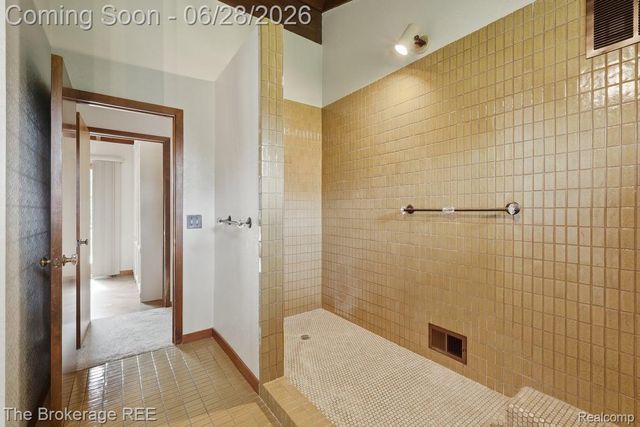 8475 Knox Road, Springfield Charter Township, MI 48348
