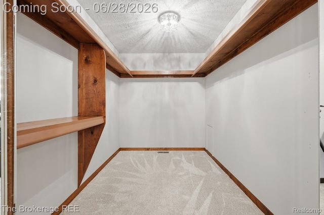 8475 Knox Road, Springfield Charter Township, MI 48348