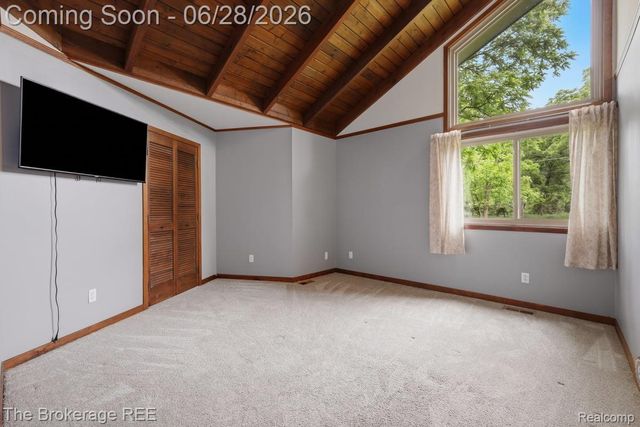8475 Knox Road, Springfield Charter Township, MI 48348